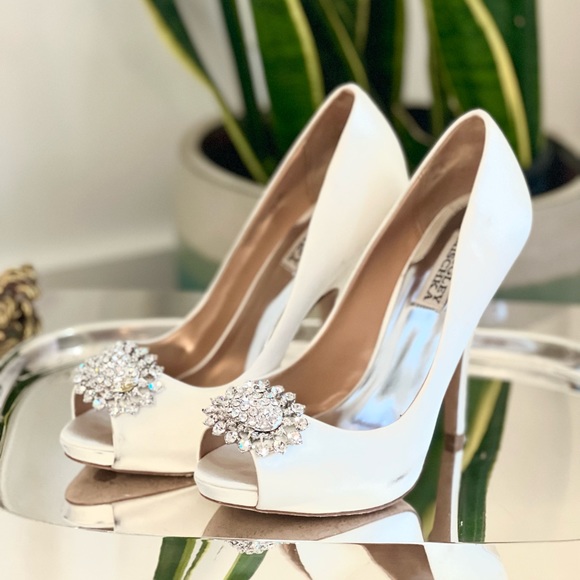 Badgley Mischka Jeannie Ivory Wedding Formal Peep Toe Heels size 7.5 - Picture 3 of 10